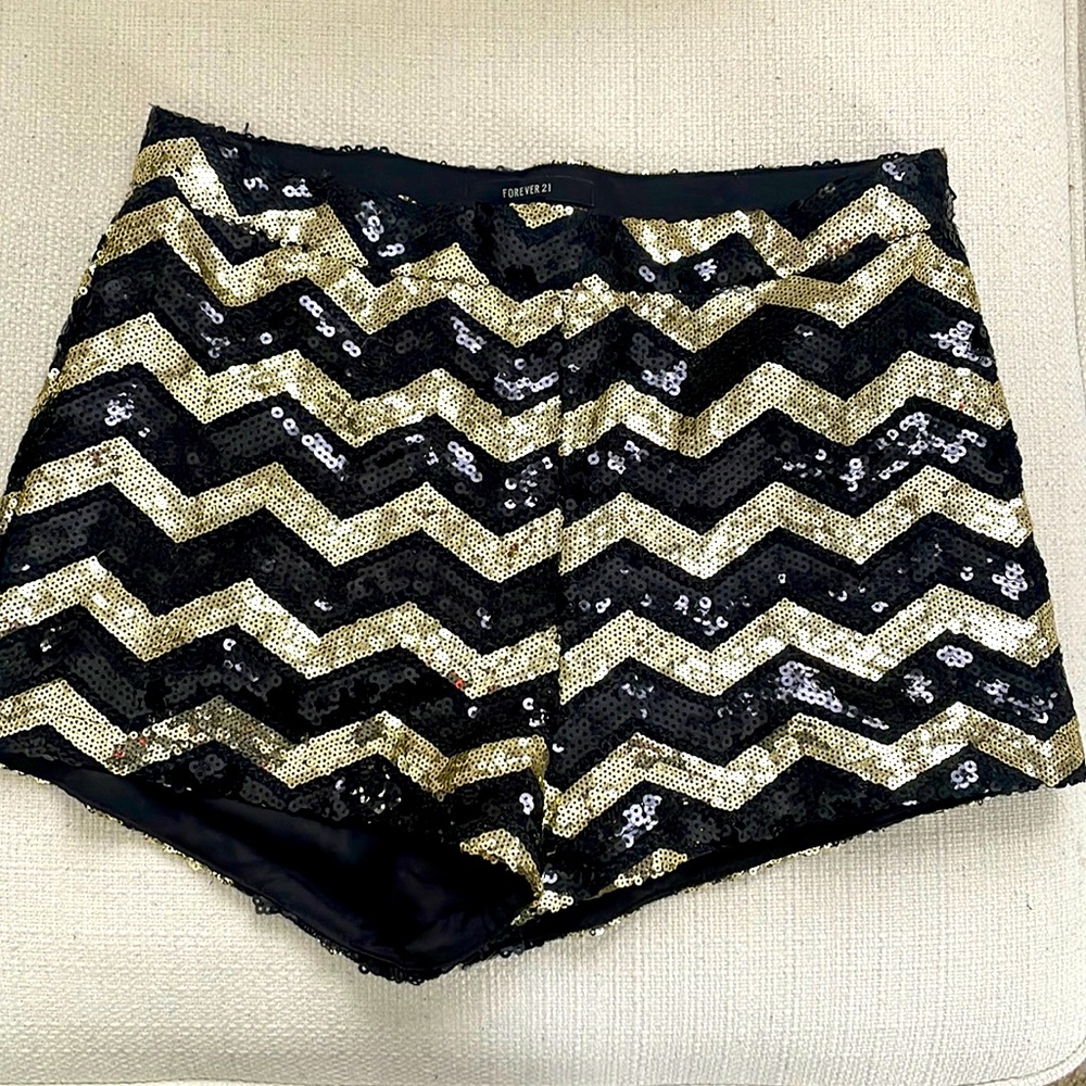 Glittery pants that are perfect for NYE! Size medium